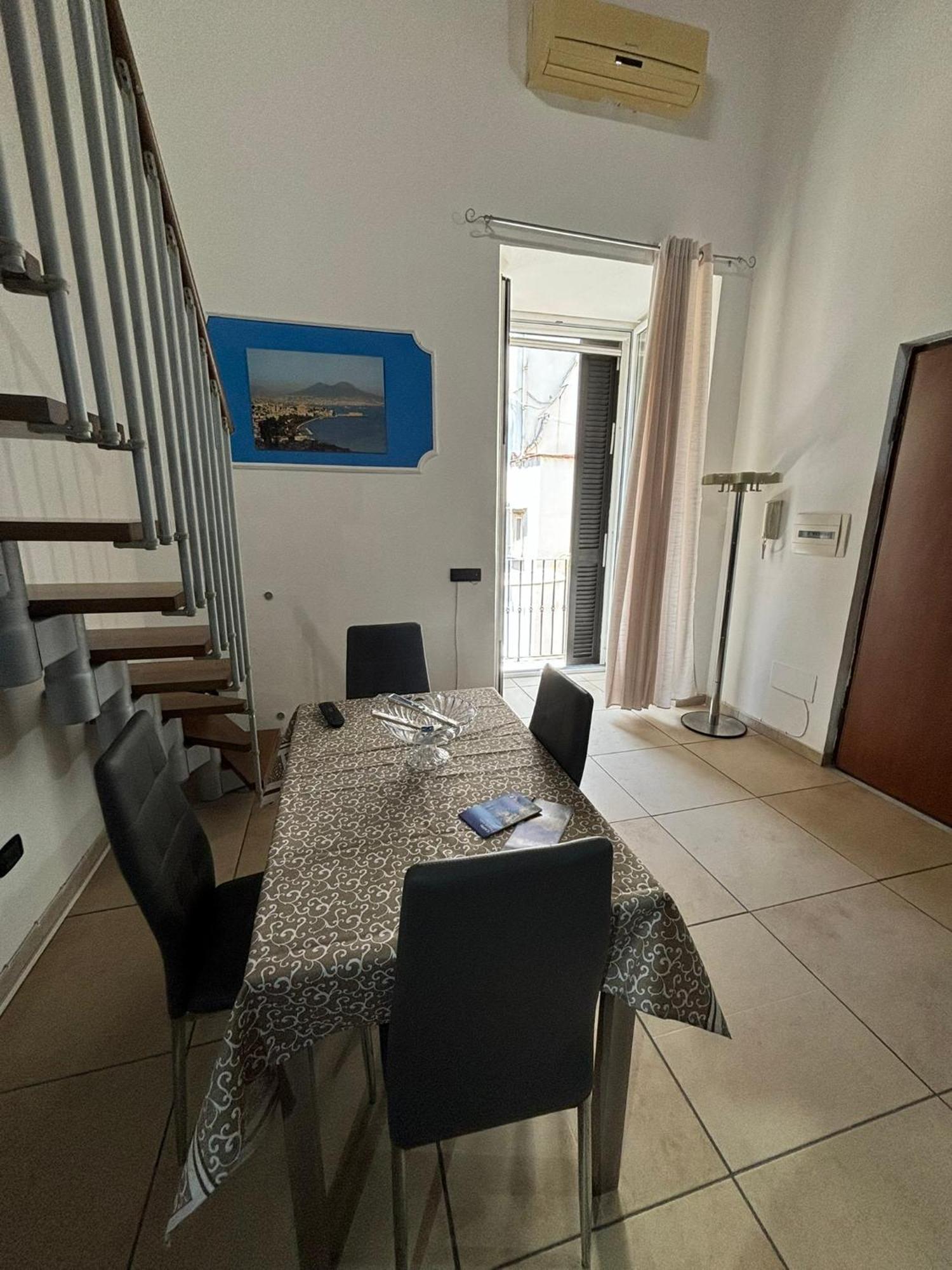 Azzurra Apartment Napoli Bagian luar foto