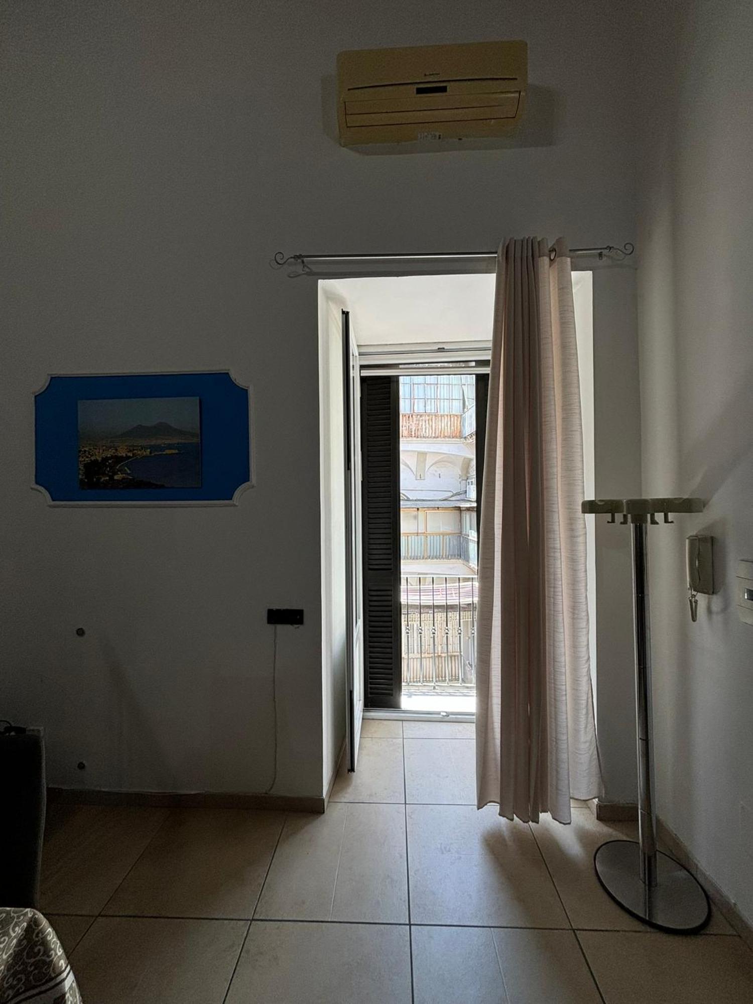 Azzurra Apartment Napoli Bagian luar foto